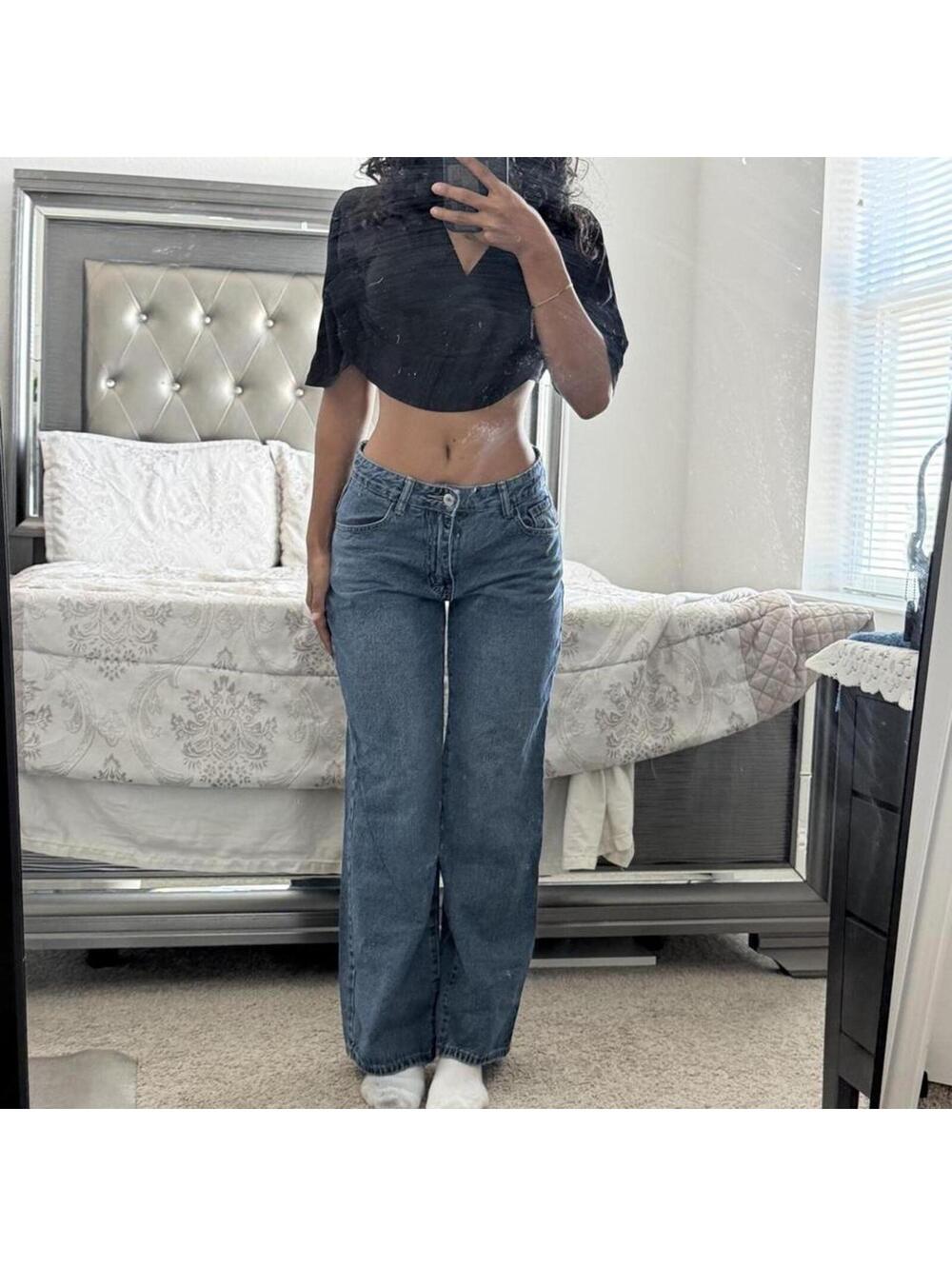 Low rise wide leg jeans